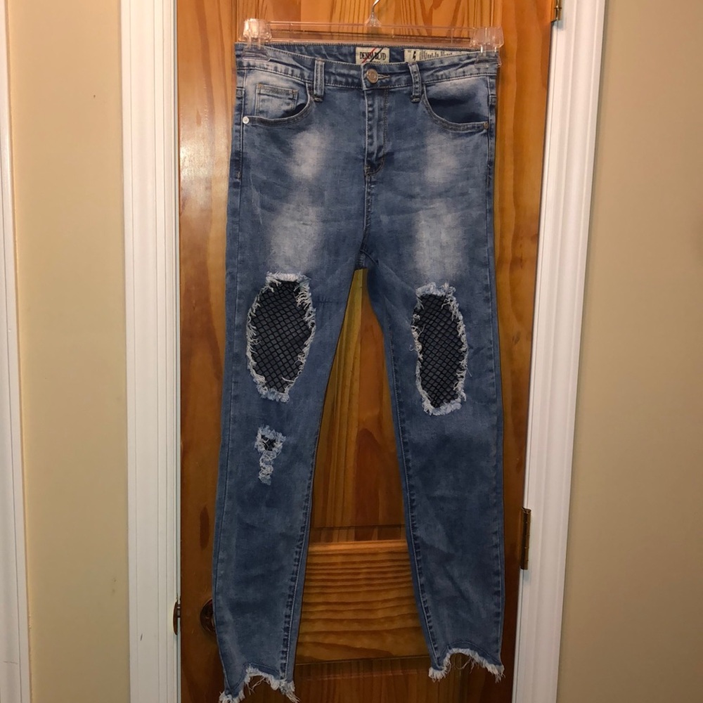 Fishnet Ripped Jeans 👖 🔥 - Picture 3 of 7
